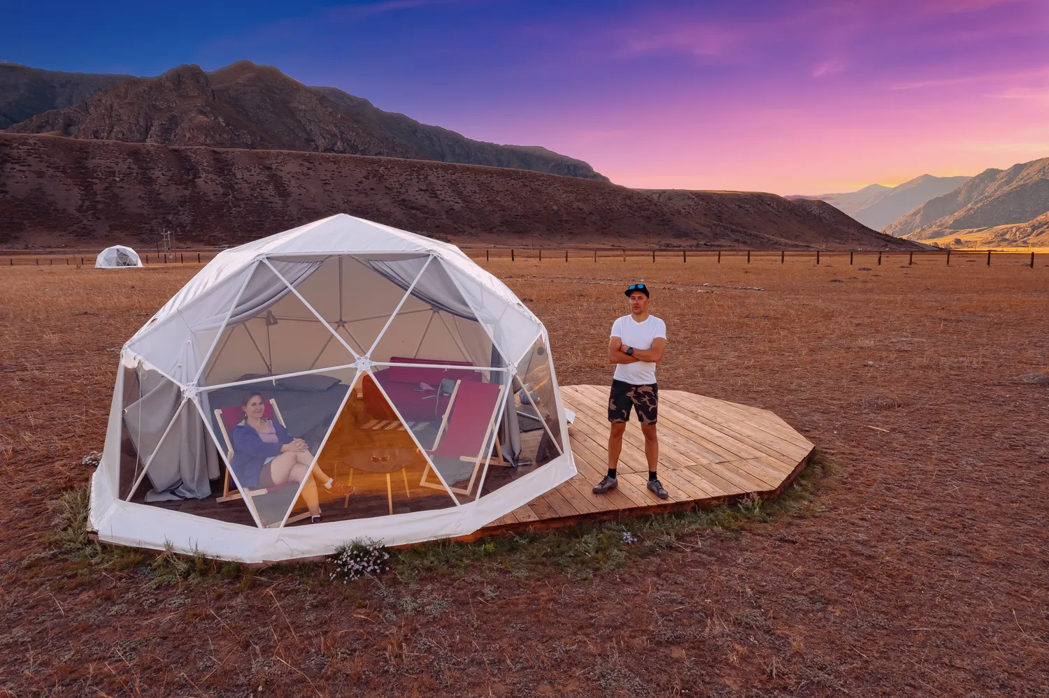 Glamping co to?